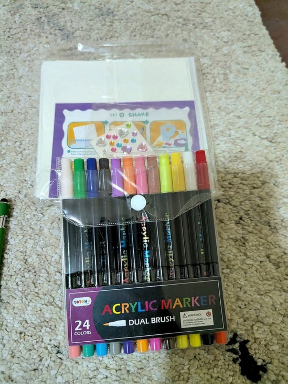 DIY Graffiti Shaker Keychain 24-Color Acrylic Marker Kit NWT